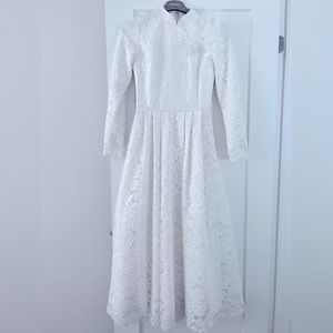 Beautiful white dress like new